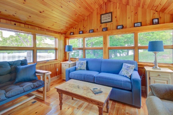 Damariscotta Lakefront Retreat image 13