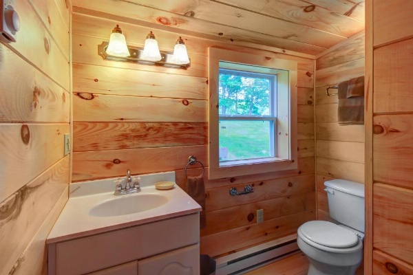 Damariscotta Lakefront Retreat image 15