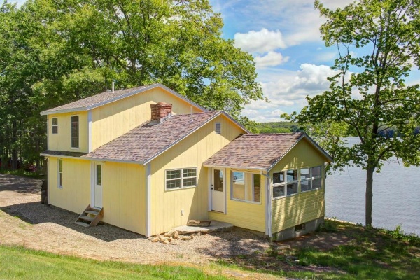 Damariscotta Lakefront Retreat image 16